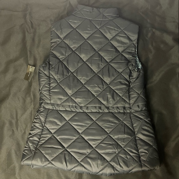 The Limited Navy Blue Puffer Vest w Floral Interior - Picture 5 of 7